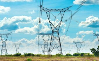 transmission tower_Shutterstock_2053305098