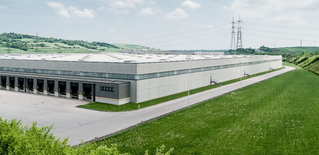 New warehouse completed at KANSAI HELIOS