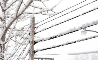 New York Commission approves 87 km transmission line winter power lines