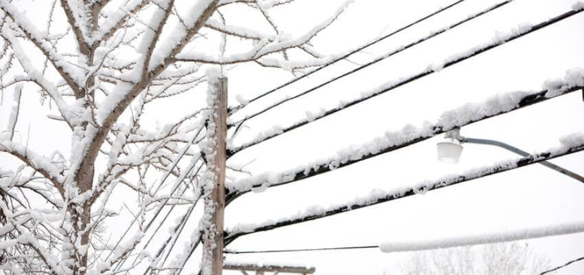 New York Commission approves 87 km transmission line winter power lines
